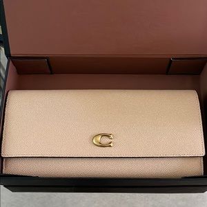 Coach Envelop Wallet 🌾